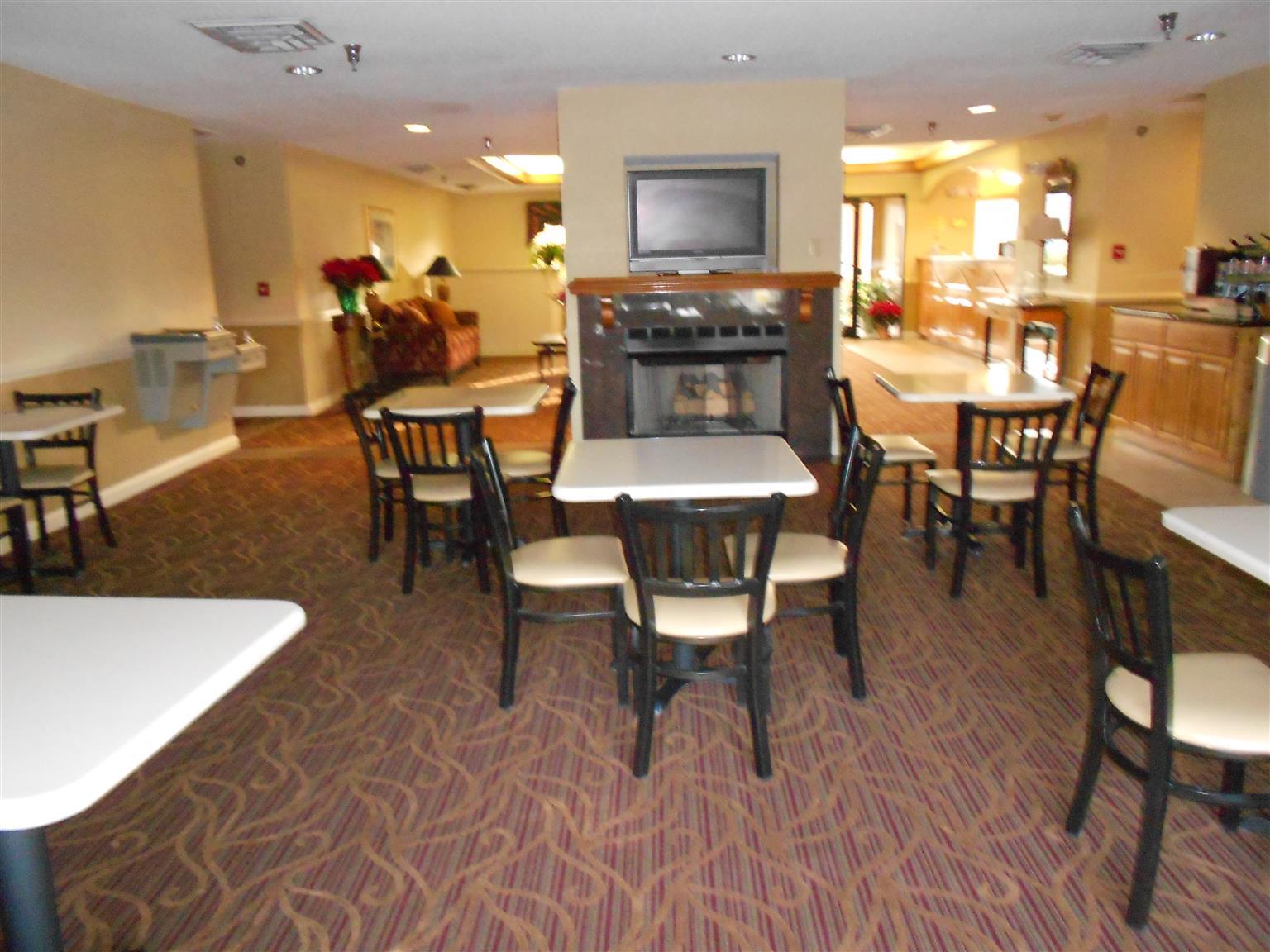 Surestay Plus Hotel Tarboro Exterior foto